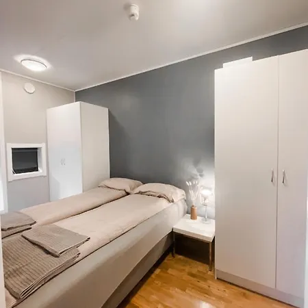 Modern & Cozy In The Heart Of *